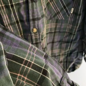 Aritzia Tops - Aritzia plaid button down Aritzia Tops - Aritzia plaid button down